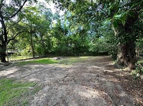 305 E Bradford Street - Photo 3