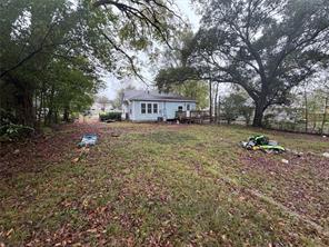 305 E Bradford Street - Photo 5