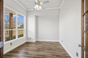 1045 Churchill Lane - Photo 11