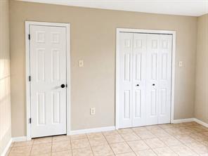 6960 FM 937 - Photo 10