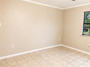 6960 FM 937 - Photo 11