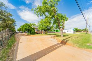 1404 W Walker Street - Photo 4
