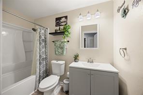 401 Langley Avenue - Photo 12