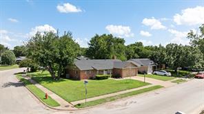 401 Langley Avenue - Photo 2