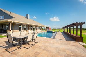568 County Road 5025 - Photo 2