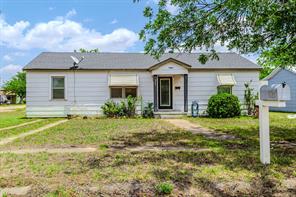325 NW Avenue I - Photo 2