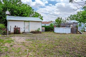 325 NW Avenue I - Photo 39