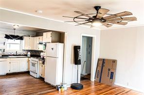 325 NW Avenue I - Photo 5