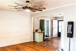 325 NW Avenue I - Photo 6