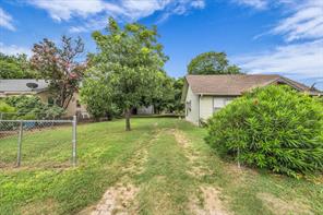 1020 Fisher Street - Photo 6