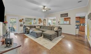 213 Woodlands Boulevard - Photo 4