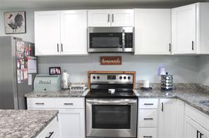 941 Central Street - Photo 6