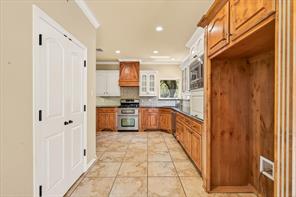 1400 Lewis Drive - Photo 6