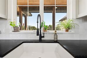 220 High Point Drive - Photo 9