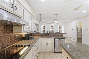 128 Oakwood Court - Photo 11
