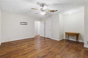 128 Oakwood Court - Photo 27