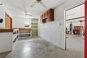 128 Oakwood Court - Photo 35