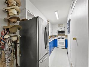 2045 County Road 113 - Photo 9
