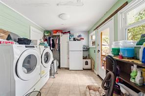 210 S Corporation Street - Photo 16