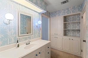 401 Southgate Drive - Photo 13
