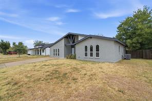 912 Kelley Drive - Photo 3