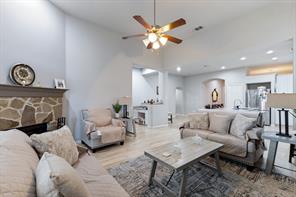 289 Hawthorn Drive - Photo 6