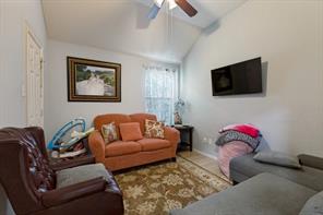 289 Hawthorn Drive - Photo 7