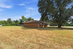 221 County Road 3220 - Photo 16