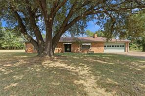 221 County Road 3220 - Photo 2