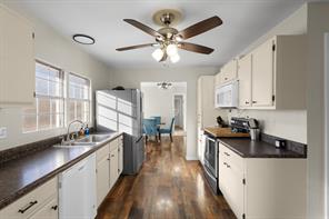 305 Cheyenne Drive - Photo 3