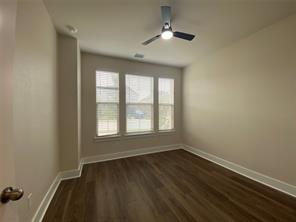 852 Reynolds Drive - Photo 3