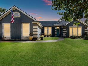 102 Oakwood Place