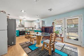 142 Iowa Place - Photo 5