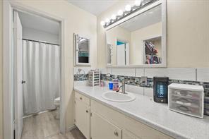 142 Iowa Place - Photo 9