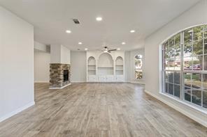 2107 Meadowview Drive - Photo 2