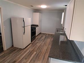 306 S Oak Lane - Photo 2