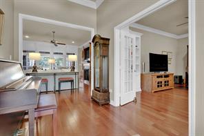 233 Winged Foot - Photo 3