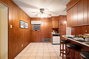 210 31st Street SW - Photo 10