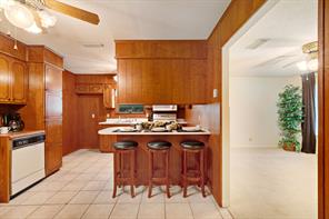 210 31st Street SW - Photo 11