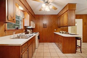 210 31st Street SW - Photo 8