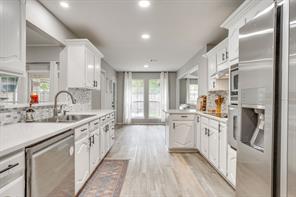 2637 Surrey Woods Road - Photo 12