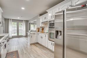 2637 Surrey Woods Road - Photo 13
