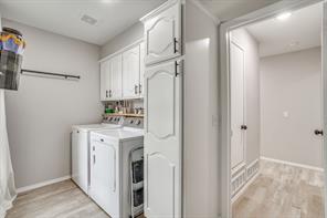2637 Surrey Woods Road - Photo 34