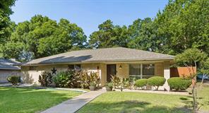 1047 Westlake Drive - Photo 2