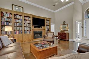 209 Clubview - Photo 11