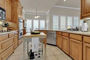 209 Clubview - Photo 16