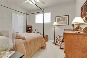 209 Clubview - Photo 26