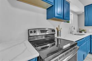110 N Hillside Street - Photo 9