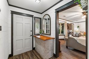 214 De La Cruz Street - Photo 3