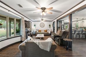 214 De La Cruz Street - Photo 4
